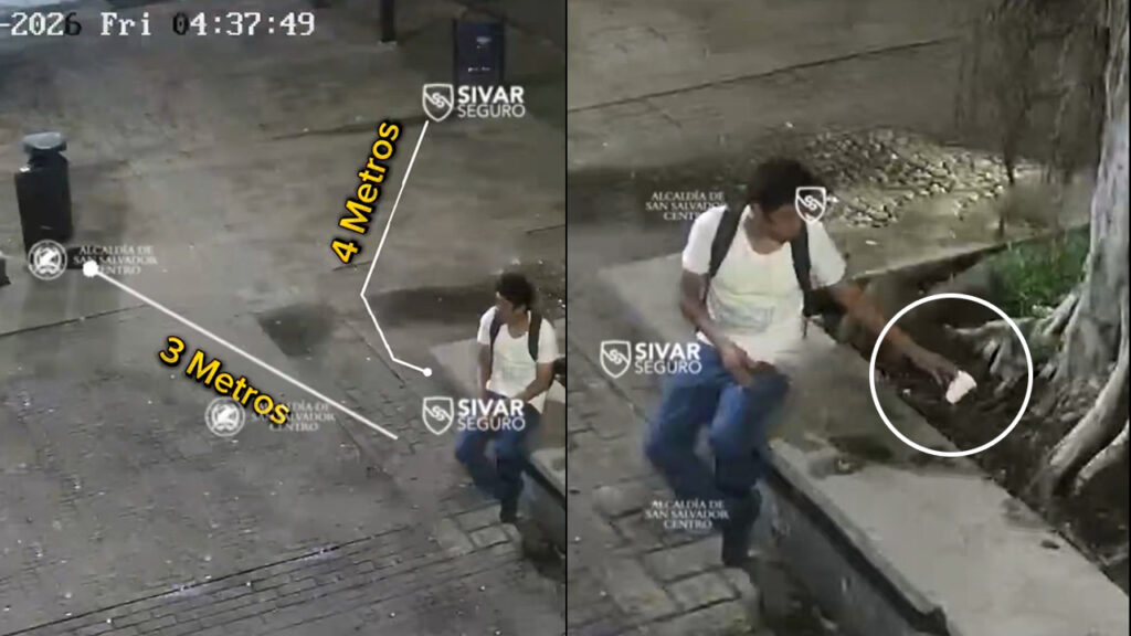 Prefirió ensuciar una plaza pública en lugar de usar los basureros que tenía a la par