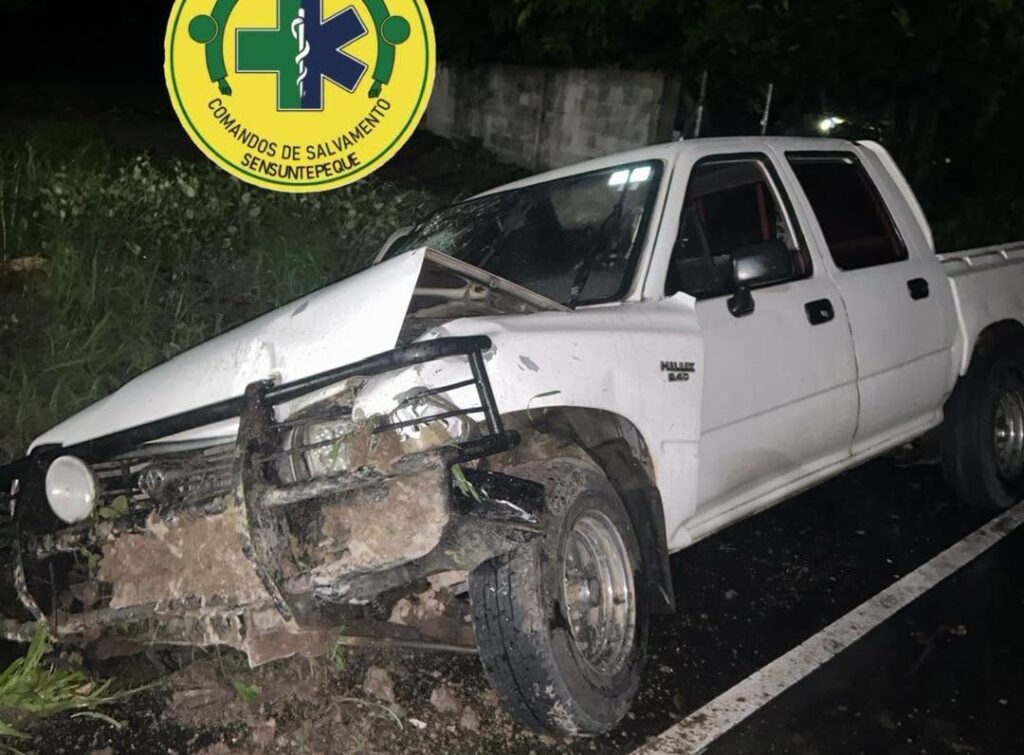 2 Niños y 3 adultos resultan lesionados tras fuerte choque en Cabañas