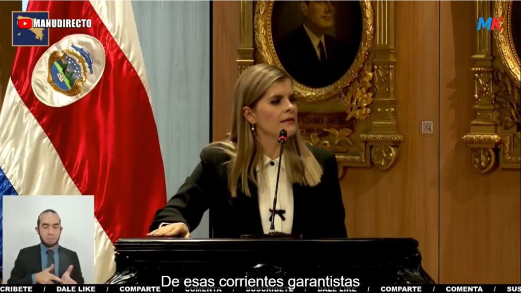 Presidenta de Costa Rica presenta la “Ley Cero Ocio” para presos