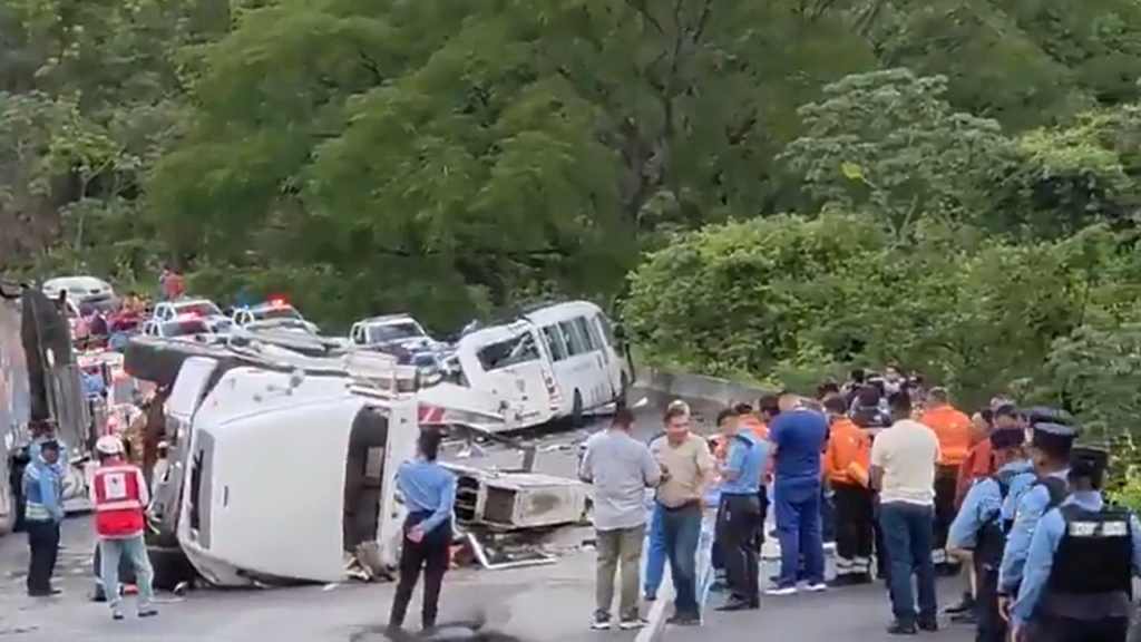 Honduras: siete policías fallecidos y más de 20 heridos deja grave accidente en Comayagua