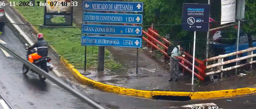 Cámaras captan a hombre tirando basura en lugar prohibido