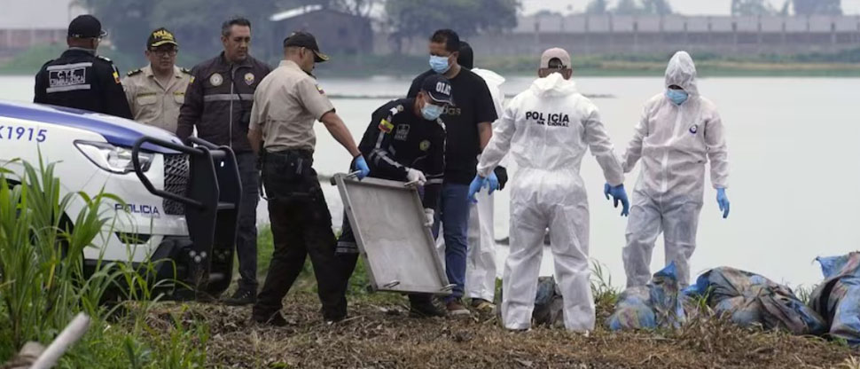 Policía de Ecuador encuentran ocho cadáveres embolsados