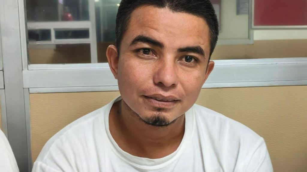 Hombre entristece al saber que permanecerá en prisión por manejar ebrio