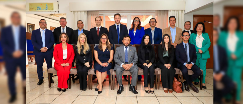 Empresarios de Bolivia están interesados en El Salvador para invertir
