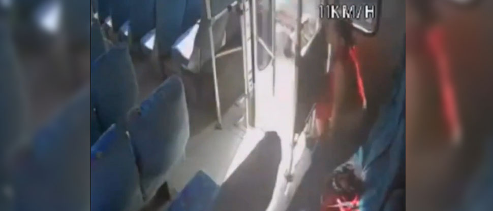 México: mujer no aguantó las ganas y terminó usando como baño el asiento de un autobús