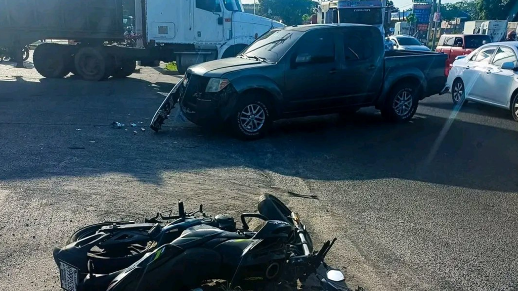 Un lesionado tras aparatoso accidente vial en Soyapango