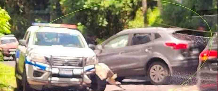 Conductor borracho se accidenta contra patrulla policial en La Paz