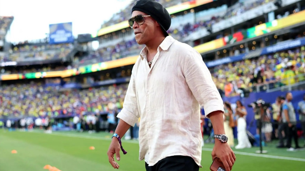 A sus 46 años, Ronaldinho volverá a las canchas tras fichar por un equipo italiano