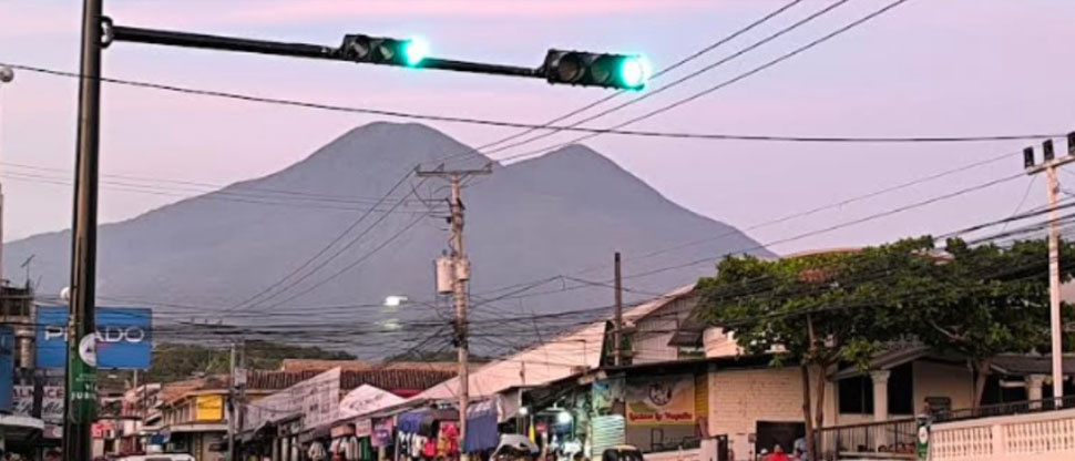 Evalúan zonas para instalar semáforos en Zacatecoluca