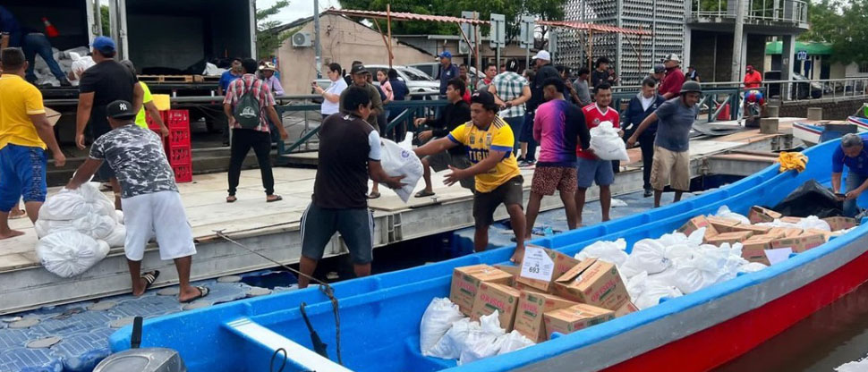 Llevan víveres a familias de las islas Rancho Viej